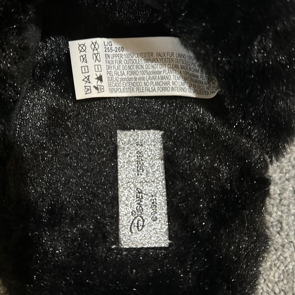 Disney Mickey Mouse Slippers - Picture 5 of 6